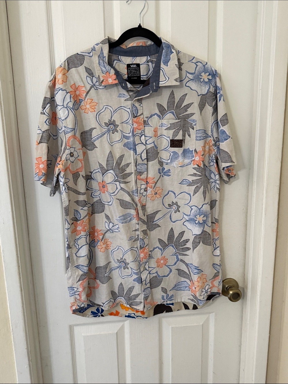 Vans Grey Floral Short-Sleeve Button-Down Shirt with Blue and Coral Accents